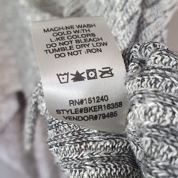 BUCKLE BKE Blouse Crossover Open back Gray Women's‎ Size S - Picture 7 of 7